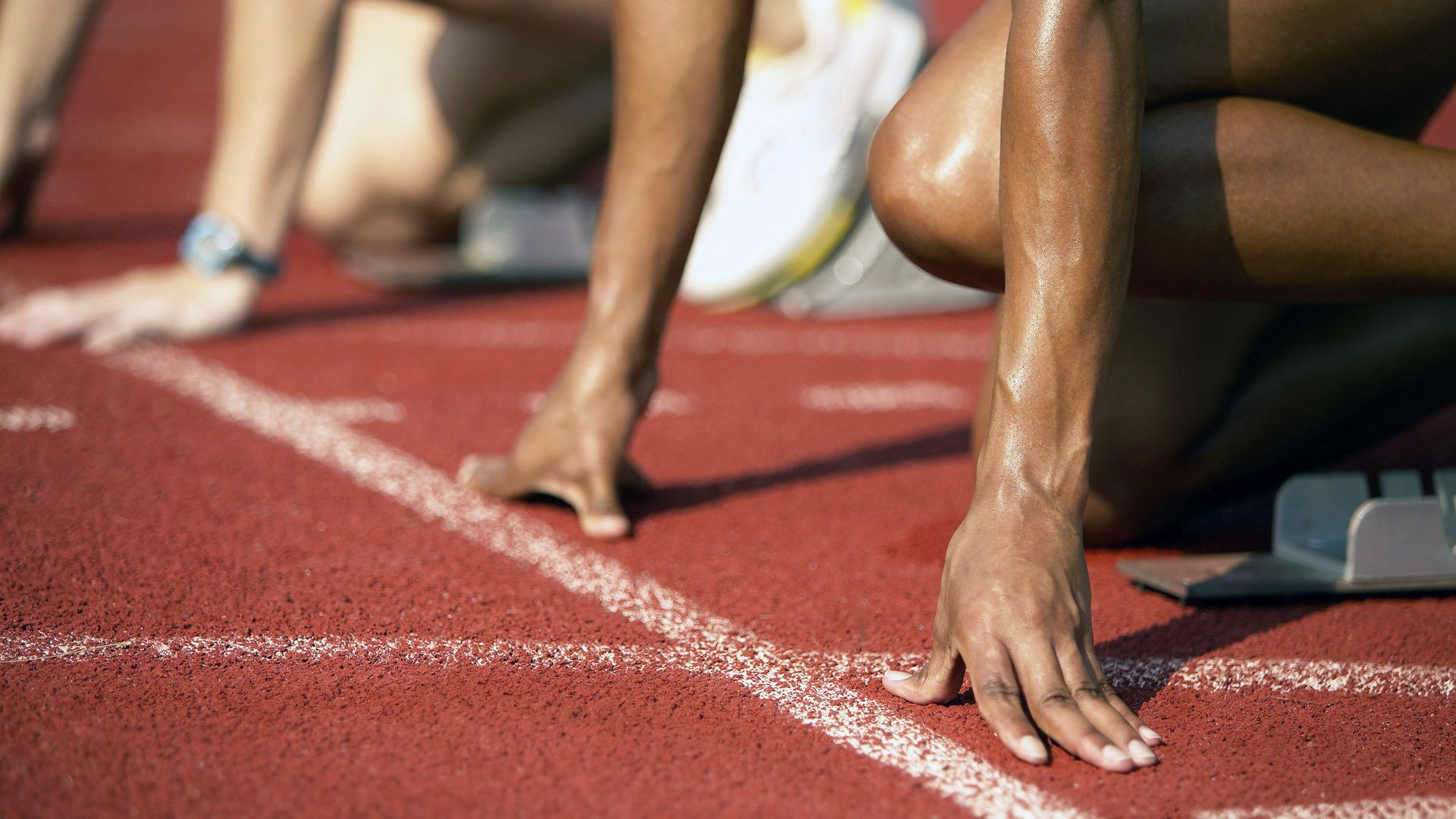 KAIYUNAPP-女子4×200米自由泳接力美国队拼搏精彩，女子4×100米自由泳接力决赛