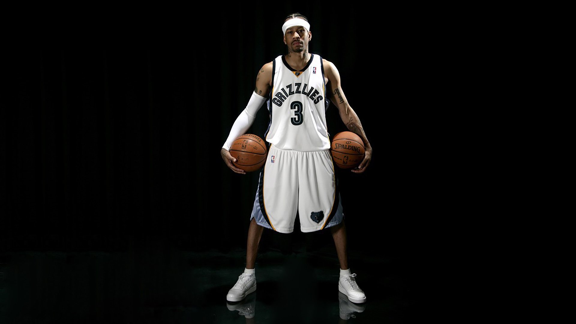 特色篮球文化与城市夜景相结合,建设“夜间体育新地标”,关于夜间篮球场的环境描写